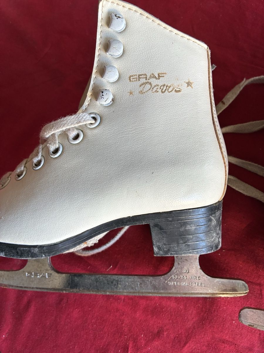Pattini da ghiaccio: Patins à glace Graf Davos vintage  – Usato da Les Bayards venduto da Mutz51 1