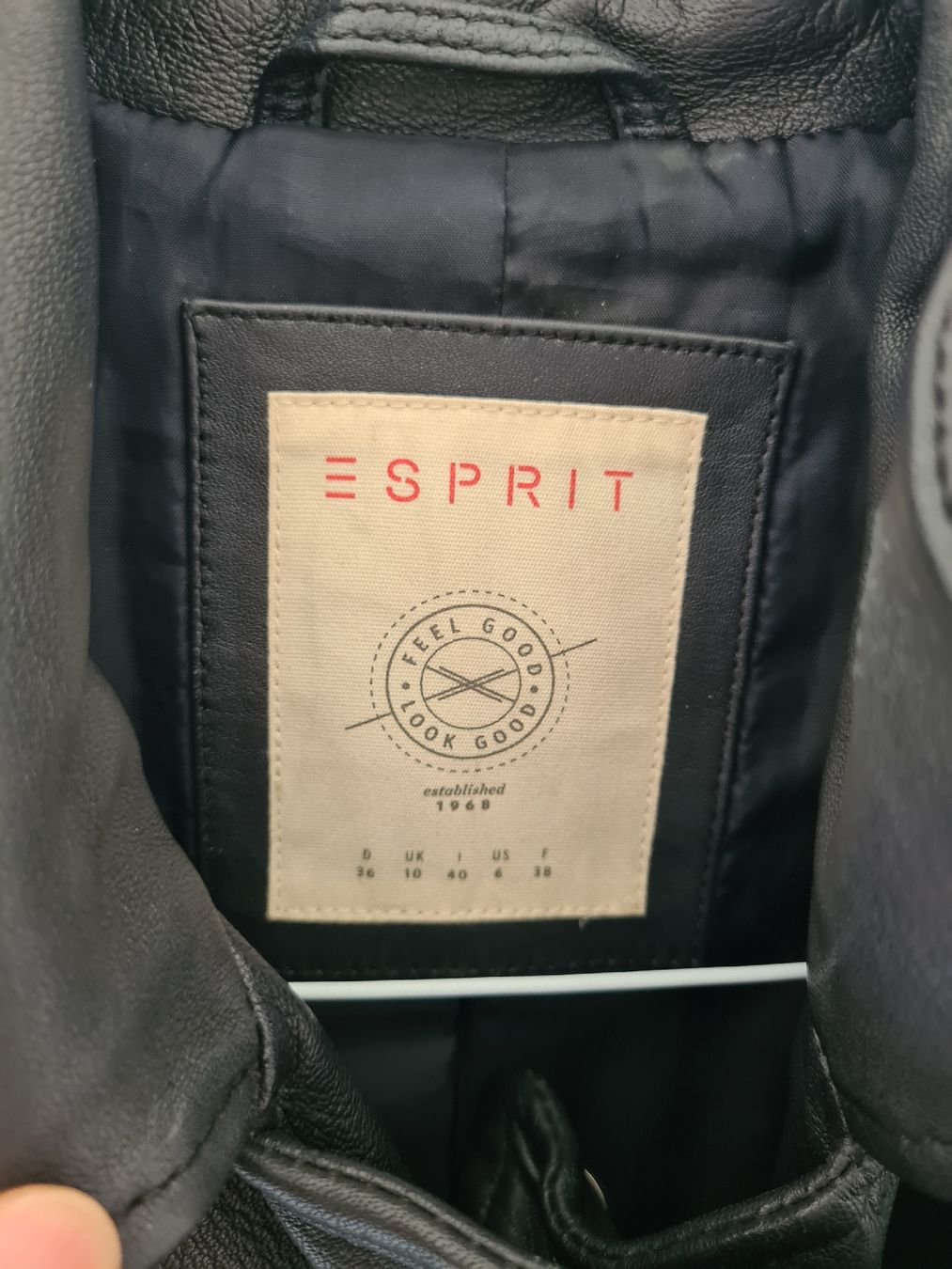 Esprit Giacche: Esprit Lederjacke Damen dunkelblau Grösse 36  – Usato da Adligenswil venduto da FriedasWelt 1