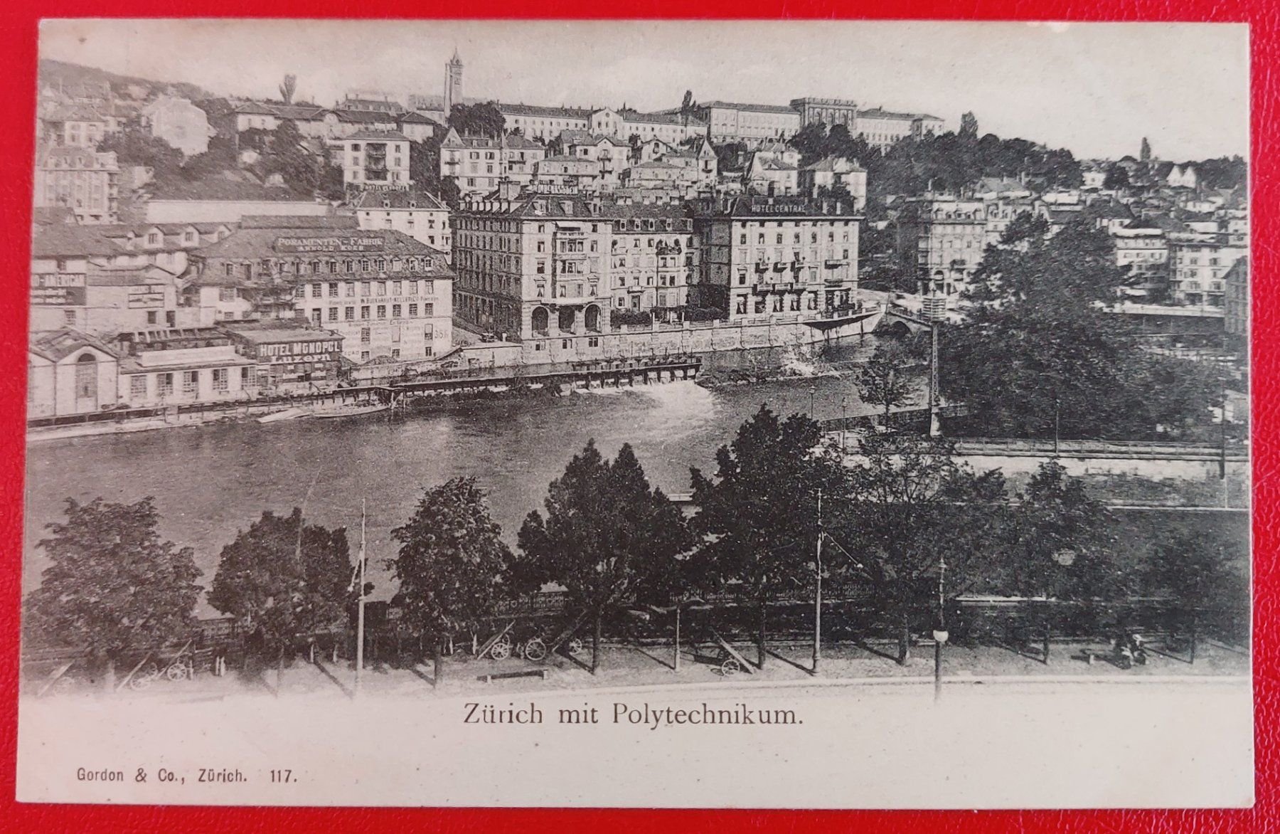 Cartoline postali: Zürich mit Polytechnikum – Usato da St-Légier-La Chiésaz venduto da Theo005