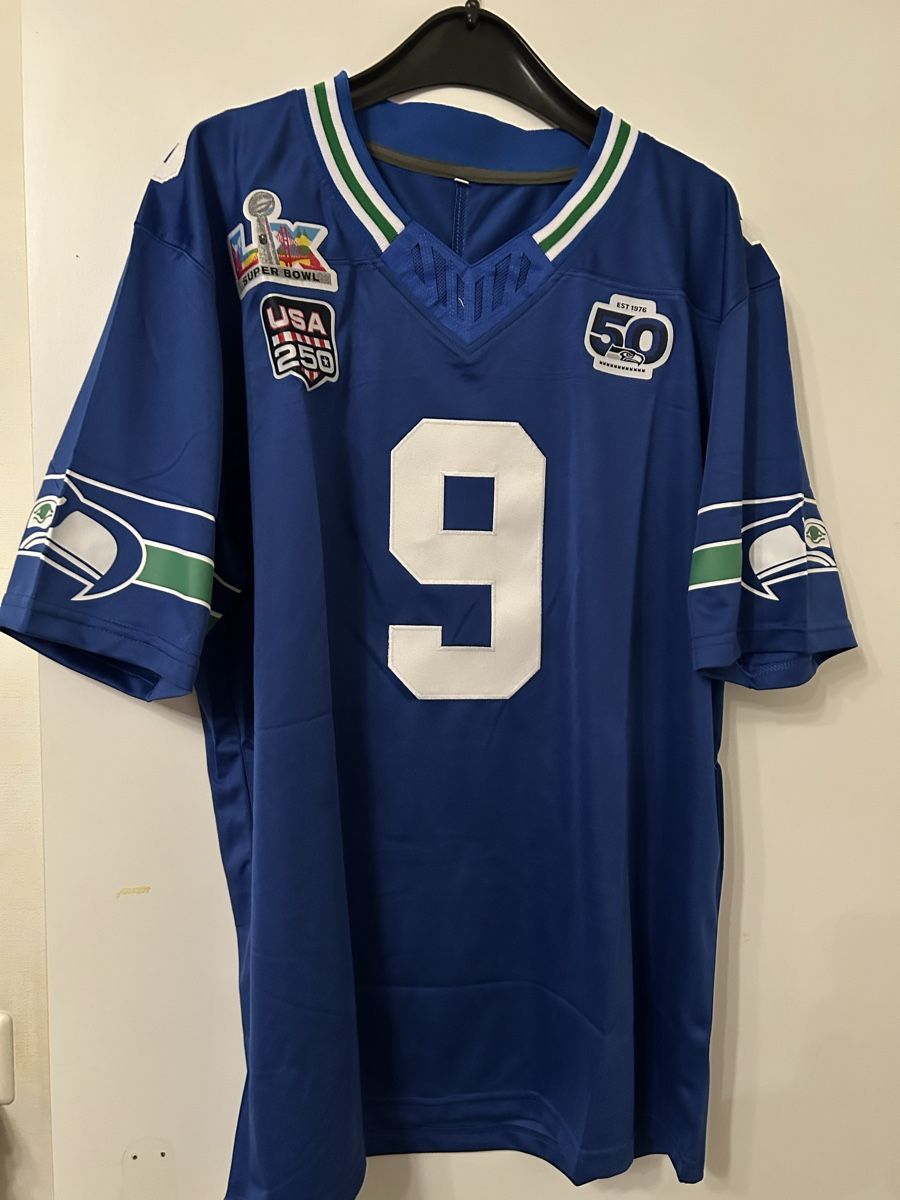 Leibchen & Hosen: SuperBowl Champs Seahawks Jersey – Neu und originalverpackt aus Effretikon von PrimeTimeB