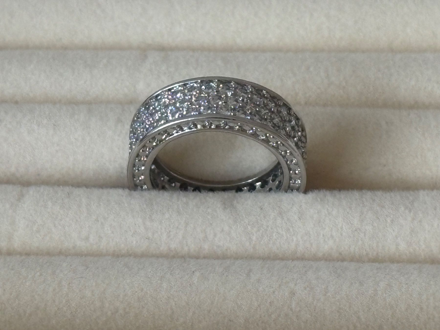 Ringe: Luxus Elegante Gr: 18/8 Ring mit  Zirkonia Silberfarben – Neu (gemäss Beschreibung) aus Biel-Bienne von Roserosse13 3