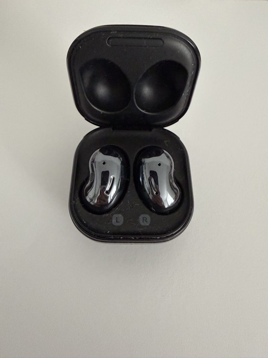 Samsung Kopfhörer: Samsung Galaxy Buds live – Gebraucht aus Küsnacht ZH von and_fpn2