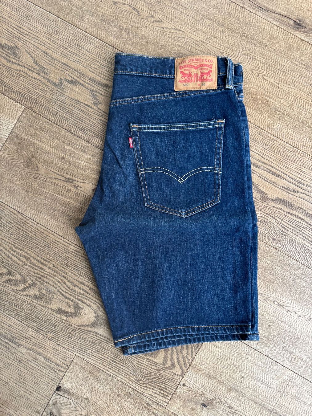 Levi's Jeans: Jeans, Shorts, Levis  502 **NEU**  36 – Usato da Stettfurt venduto da outlet72 1