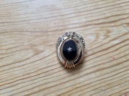 Biedermeier Schaumgold Brosche Onyx Perle um 1870