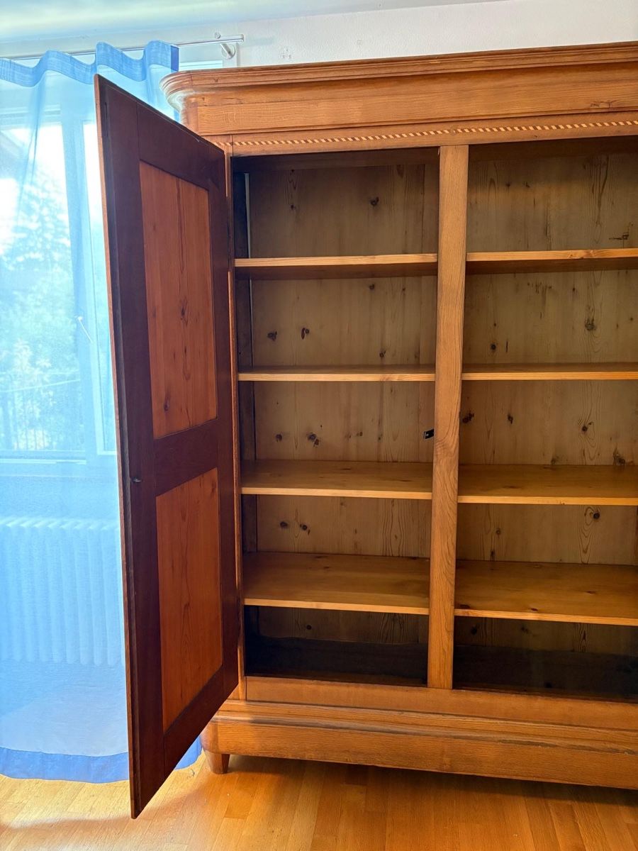 Armadi: Repräsentativer Holzschrank – Usato da Muri b. Bern venduto da sab_2gz7 1