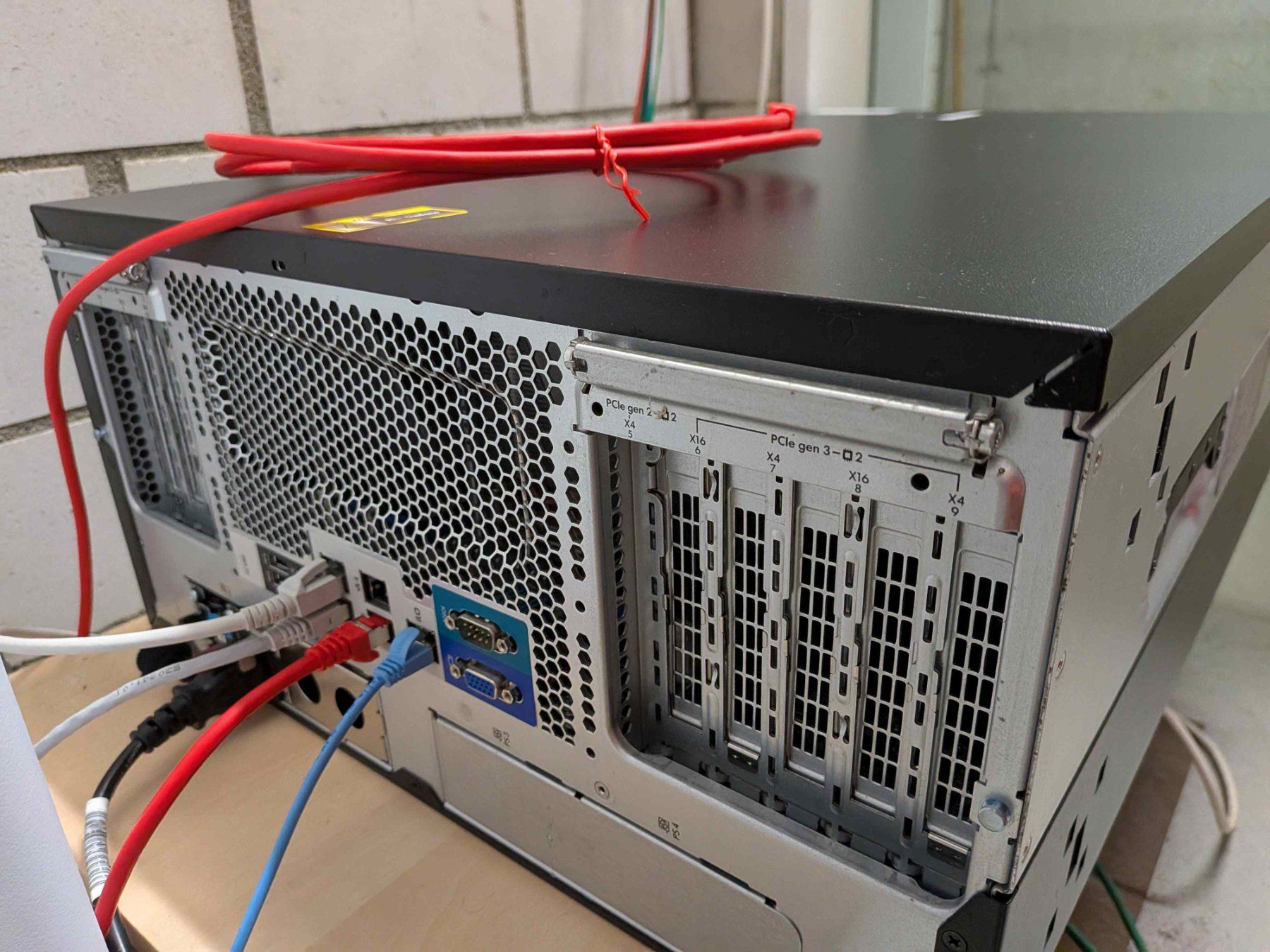 Hewlett Packard Server: HP Proliant Server ML350 - G9 Xeon E5-2620v4 2.1GHz – Gebraucht aus Obfelden von Agibi 3