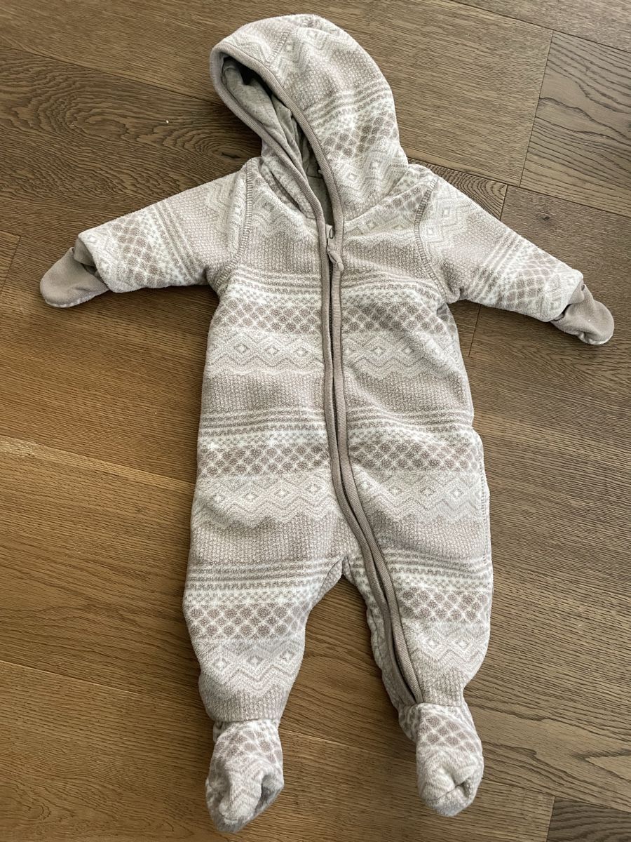 H&M Lotti & Set di vestiti: Baby Overall/ babyanzug – Usato da Hergiswil NW venduto da staerzi