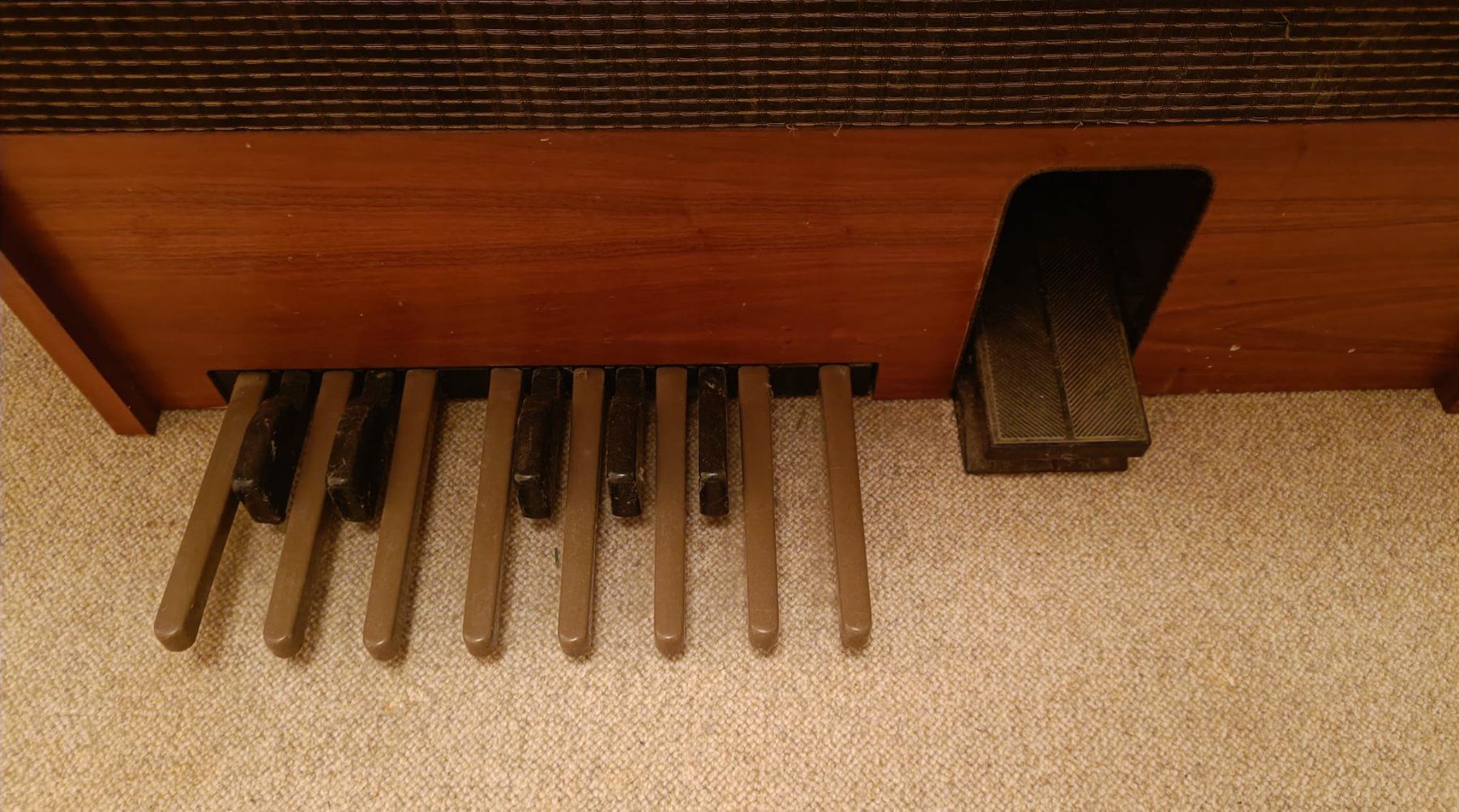 Strumenti musicali: Orgue électronique Farfisa et tabouret – Usato da Noville venduto da mel_bsj2 2