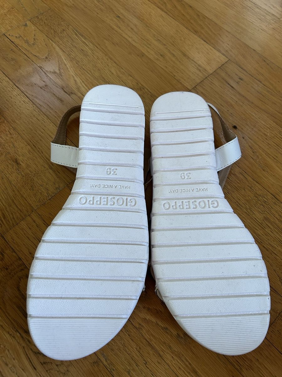Damenschuhe: Sandalen aus Leder Gr. 39 NEU – Neu und originalverpackt aus Goldiwil (Thun) von chrigle24 1