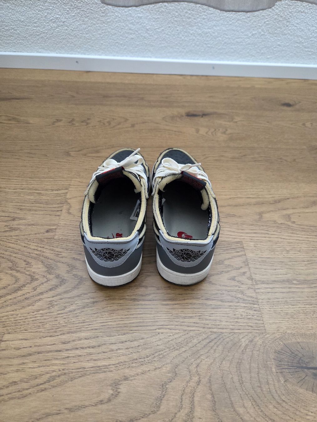 Nike Scarpe da uomo: Nike Air Jordan 1 Low SE – Usato da Siebnen venduto da Patrizia.Sara 1