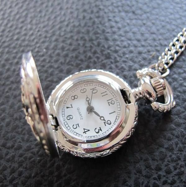 Orologi: Steampunk Umhänge-Uhr Blume VIV 27mm – Nuovo (secondo la descrizione) da Schwanden GL venduto da UHRKNALL 2