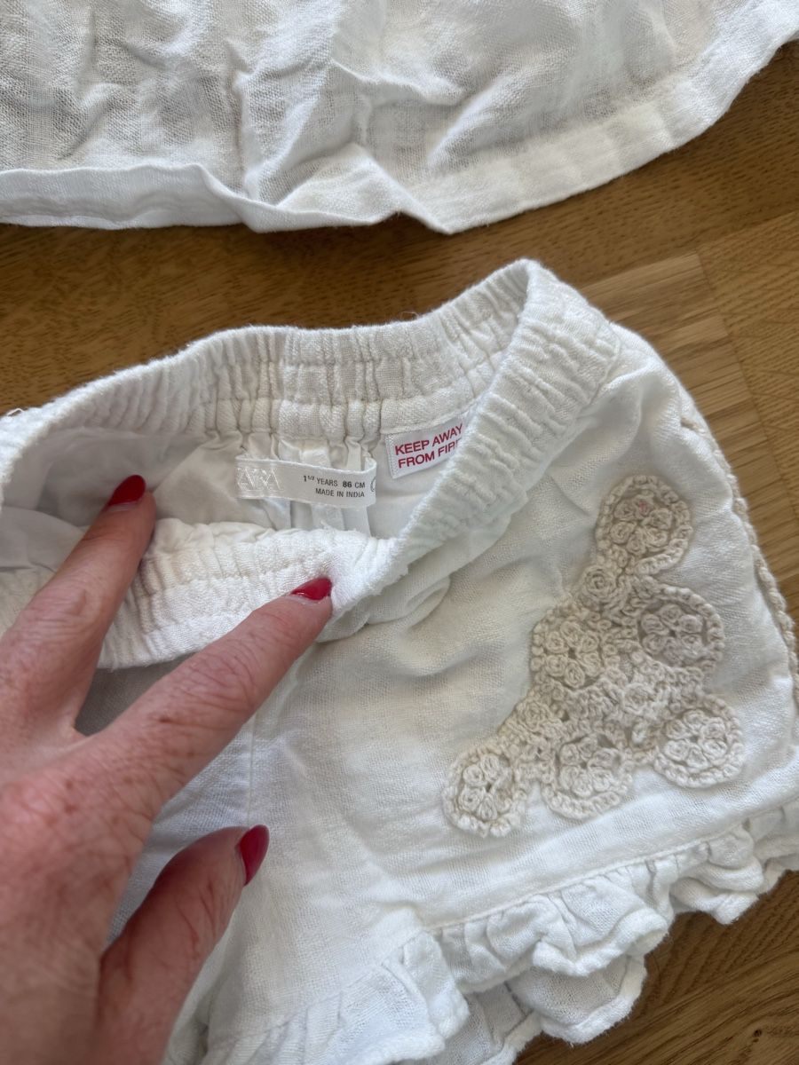 Zara Kleiderpakete & -sets: Mädchen zara Set weiss Grösse 86 Leinen – Gebraucht aus Neuhausen von ddelucia87 1