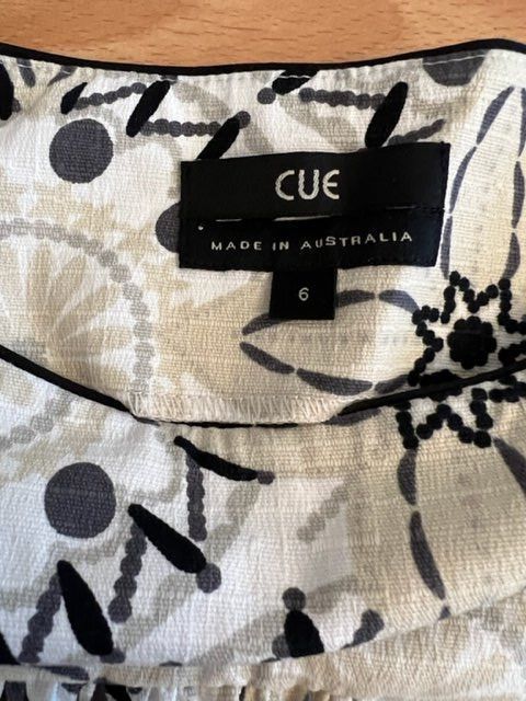 Blusen: Sommerset Shorts mit Bluse Gr. 34 cue – Gebraucht aus Wabern von adamovski 4