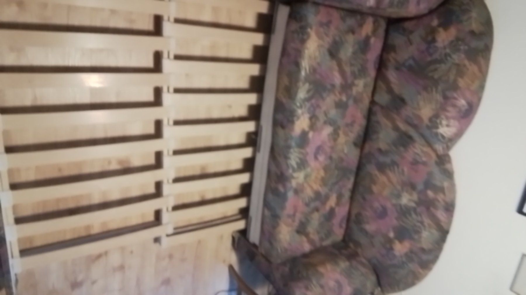 Divani: Bettsofa Sofa Gästebett Wohnzimmer Schlafzimmer – Usato da Oberurnen venduto da DVDL 4