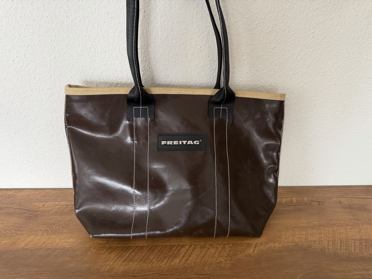 Freitag Taschen: FREITAG F72 DONNA BRAUN – Gebraucht aus Brügg BE von Goob