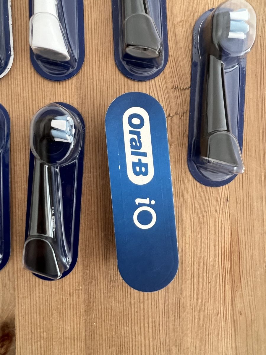 Oral B Cura dei denti: Oral B Zahnbürstenköpfe, NP 50.- neu – Nuovo (secondo la descrizione) da Zürich venduto da ViolettRosenRot 1