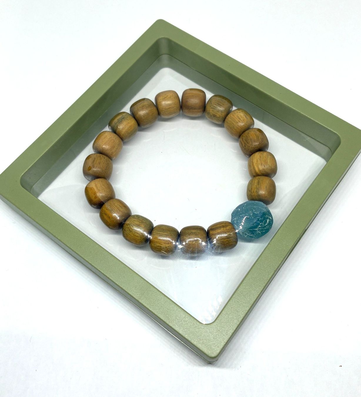 Bracciali & Braccialetti: Holzperlen-Armband mit blauer Schmuckperle – Nuovo (secondo la descrizione) da Finstersee venduto da Small-Daily-Rituals 1