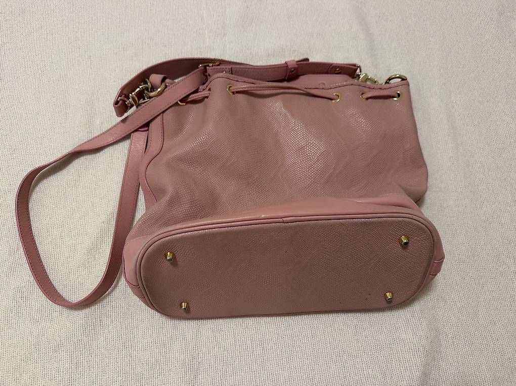 Taschen für Damen: Mollerus Rosa  – Gebraucht aus Recherswil von Leonora1997 1