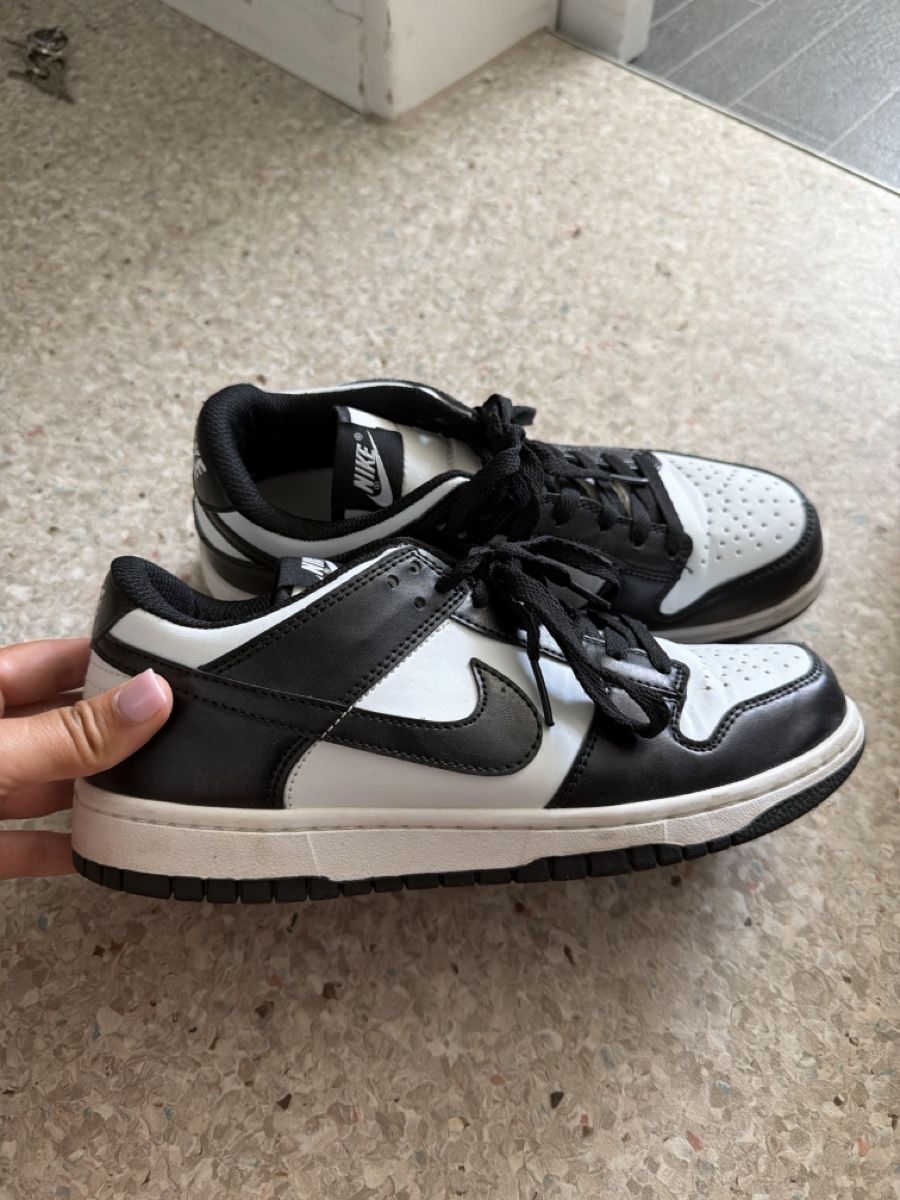 Nike Chaussures hommes: Nike Dunk Low Schwarz Weiss grösse 40 – Neuf (Voir description) à Luzern par Lorena.haj 1