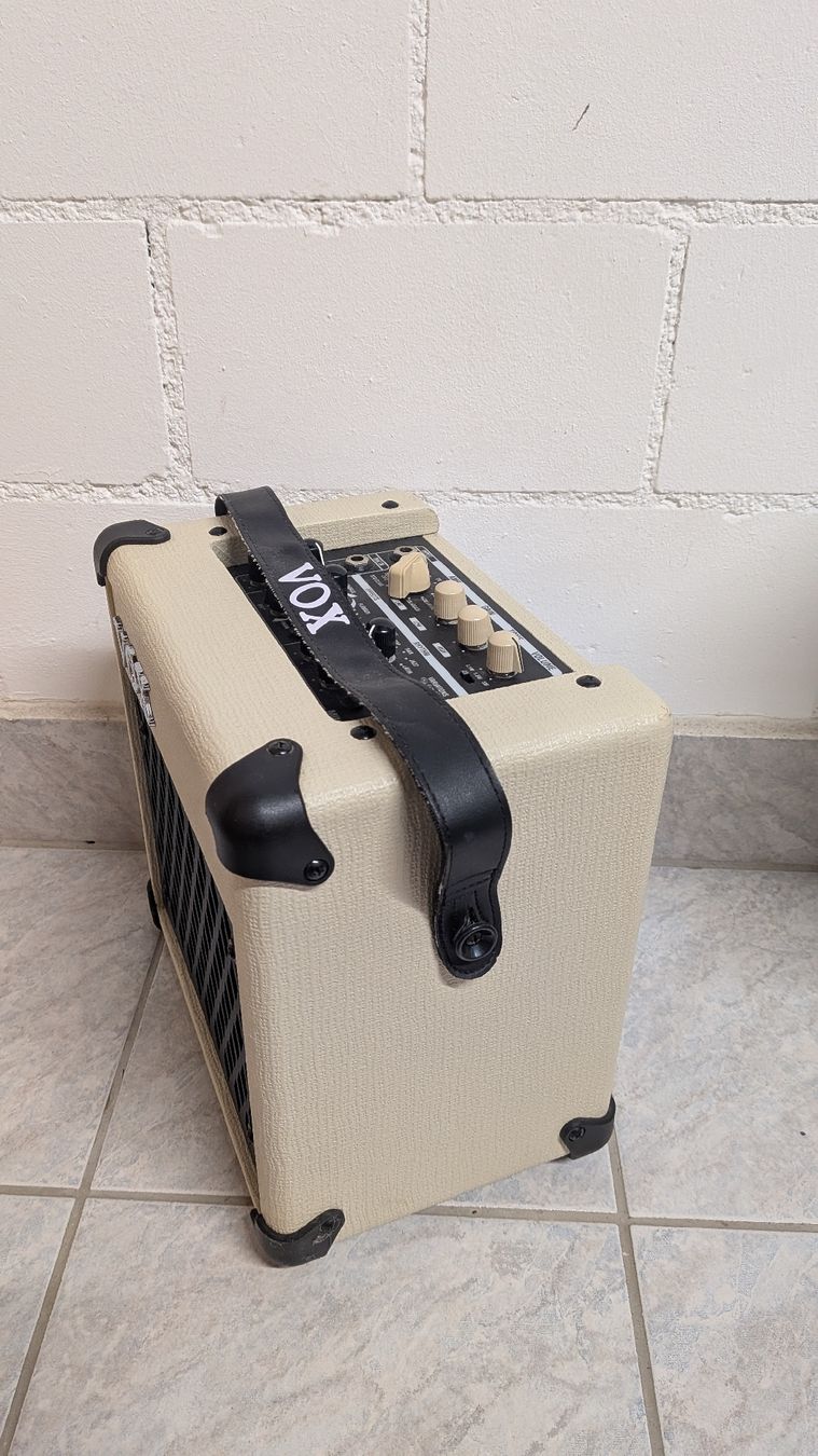 Vox Amplificatori: Vox Mini5 RM Guitar Amplifier (+ Gitarrenkabel)) – Usato da Remetschwil venduto da oli_dn7w 2