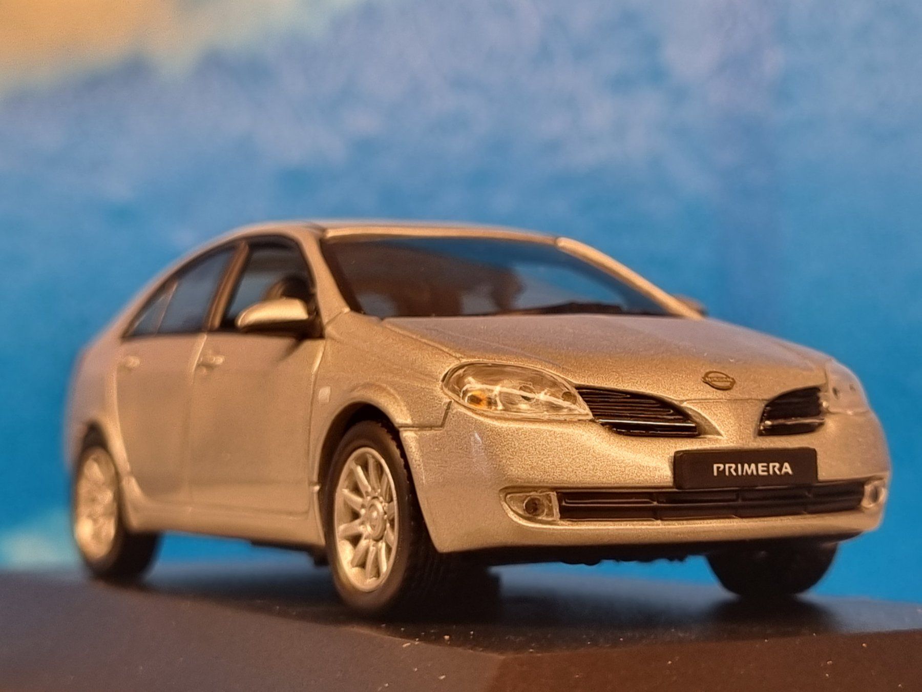 Nissan Modellini d'auto: Nissan Primera 1:43 – Nuovo e nell'imballaggio originale da Männedorf venduto da Spezial-Modelle 4