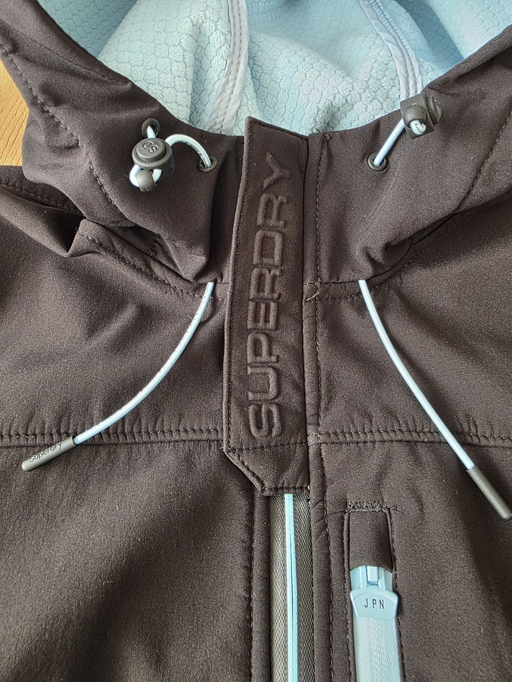 Superdry Giacche: Superdry Softshell Jacke,  Damen Gr. 40 – Usato da Adligenswil venduto da sasa_be 1