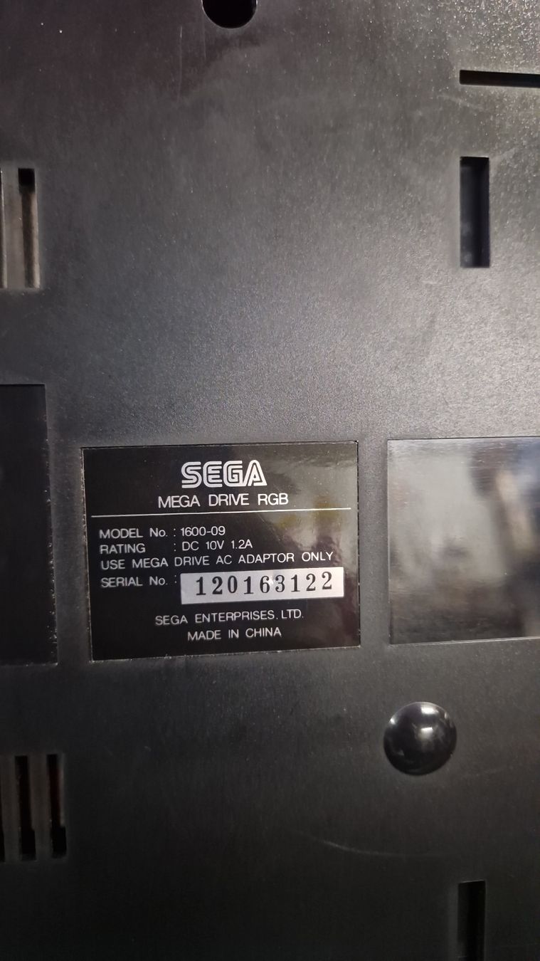Sega Console: Console Sega Megadrive RGB avec Sonic – Usato da Villars-sur-Glâne venduto da MrLobTec 1