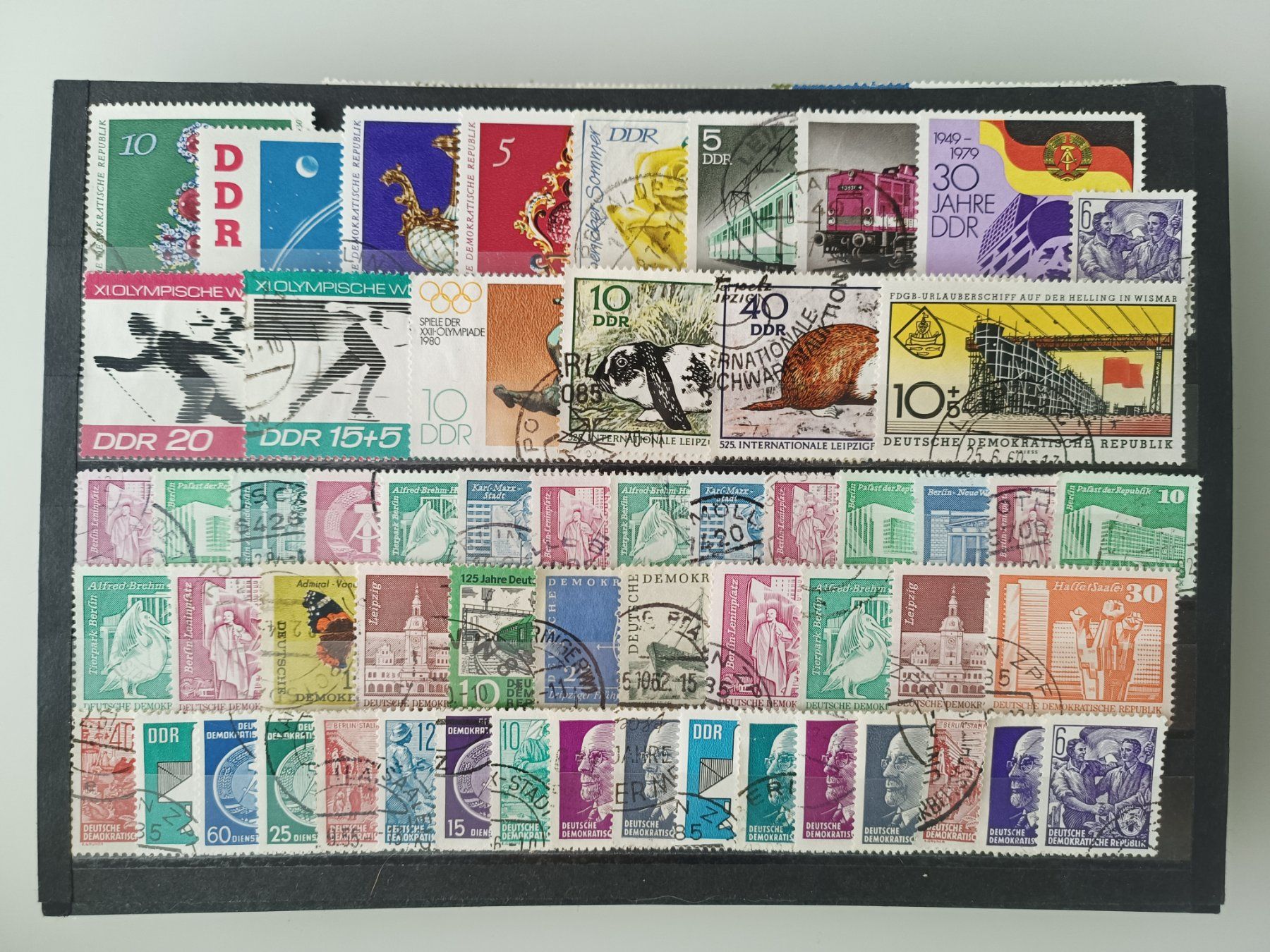 Tutti i francobolli: DDR Lot gestempelt – Usato da Dübendorf venduto da goeggi79