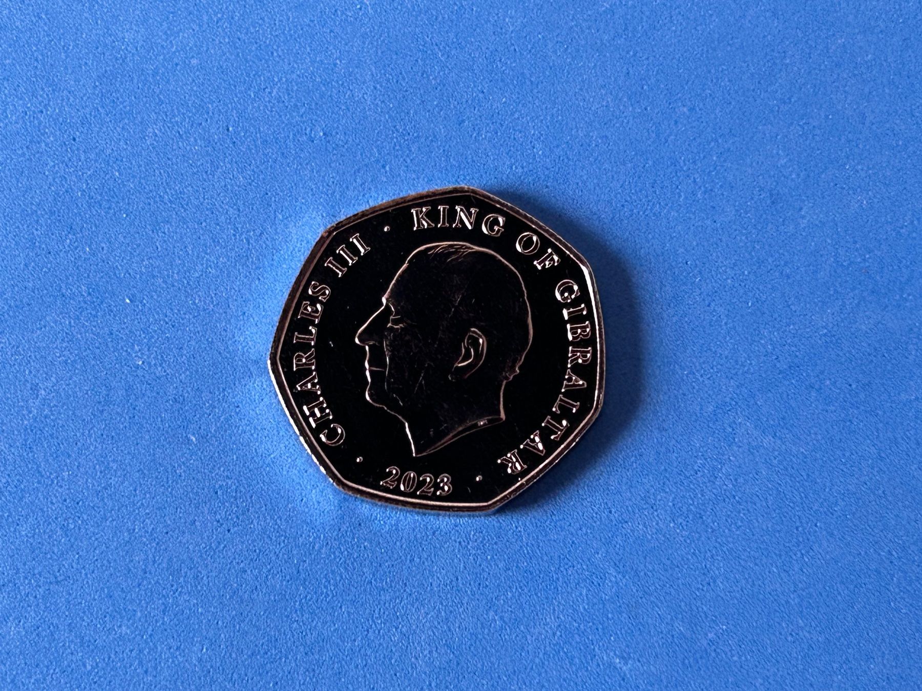 Tutti le monete: Gibraltar - 50 pence - Christmas 2023 UNC – Nuovo (secondo la descrizione) da Corcelles NE venduto da AJKader 7
