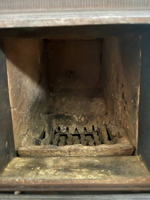 Altri mobili d'antiquariato: Alter Kachelofen / Standofen – Usato da Reinach BL venduto da Beutling 4