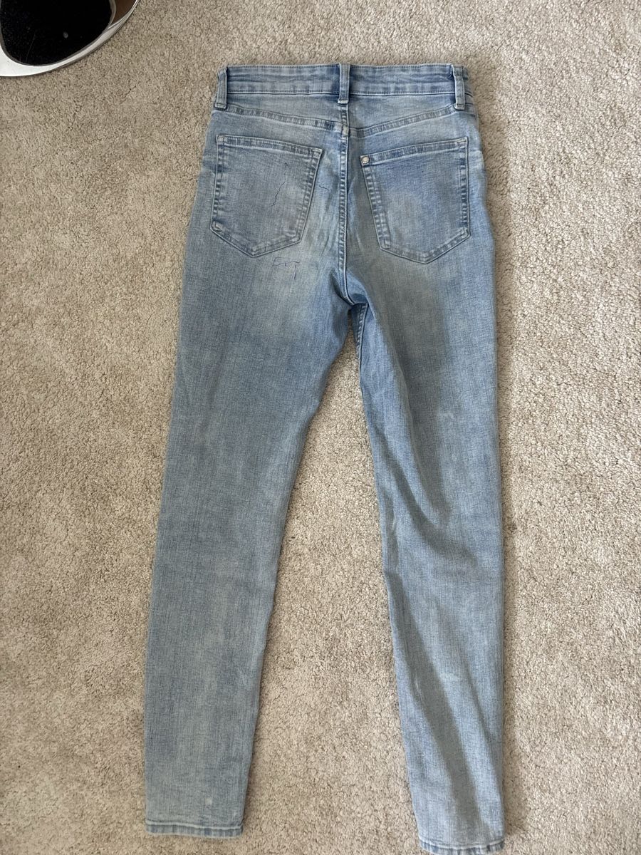 H&M Jeans: Jeans H&M Grösse 36 hellblau blau – Usato da Basel venduto da mic_5258 3