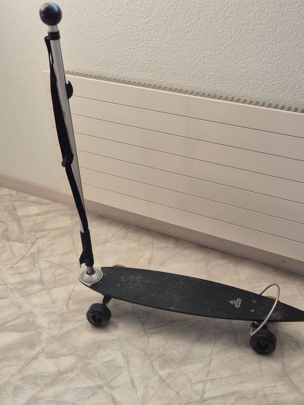 Kickboard: Wetzer Kickboard Roller mit Stange – Usato da Seewen SZ venduto da SuperpumaDisplayTeam