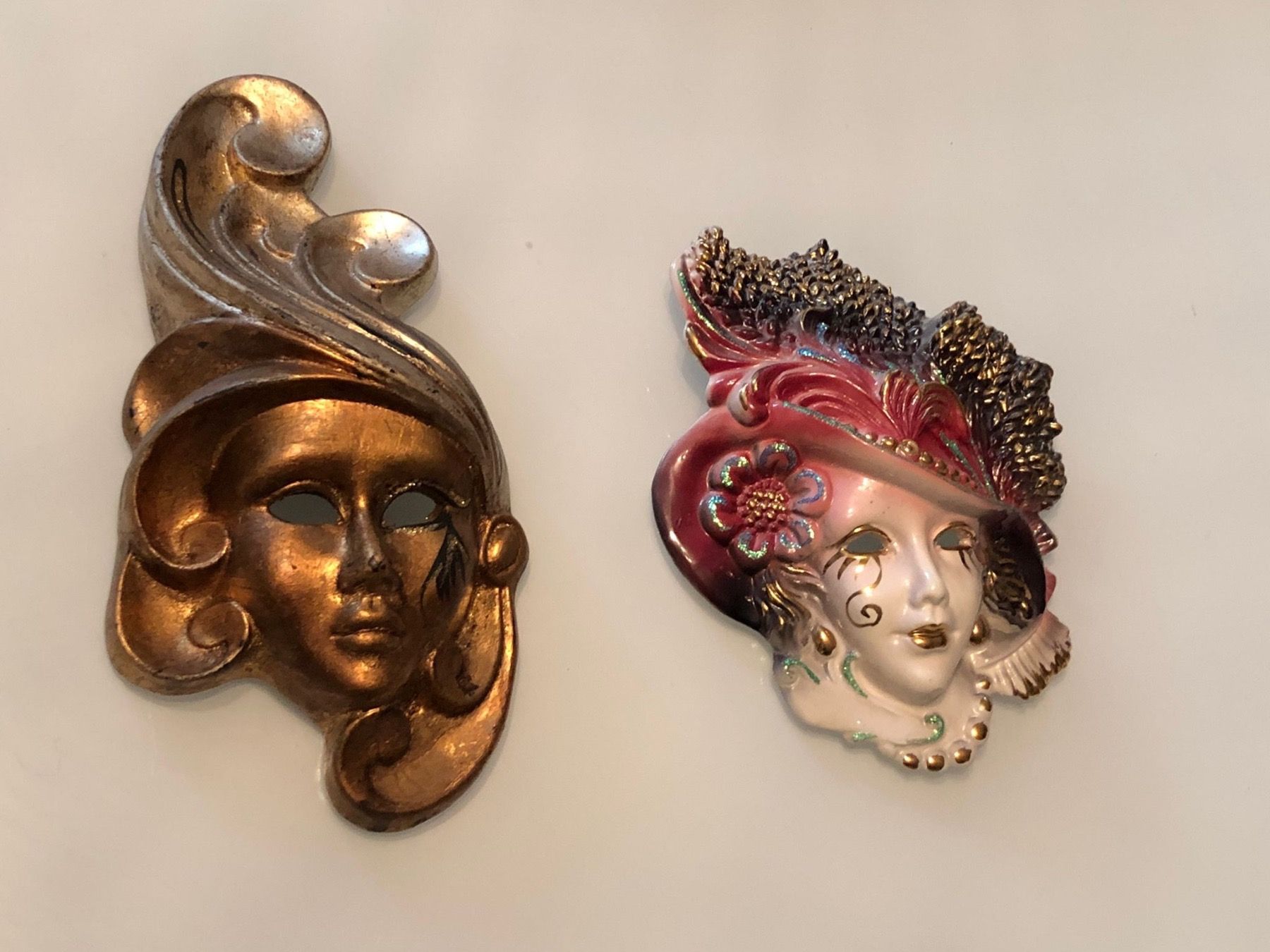 Masques: 4 Hübsche Venezianer Masken – D'occasion à Röschenz par Tashroal 2