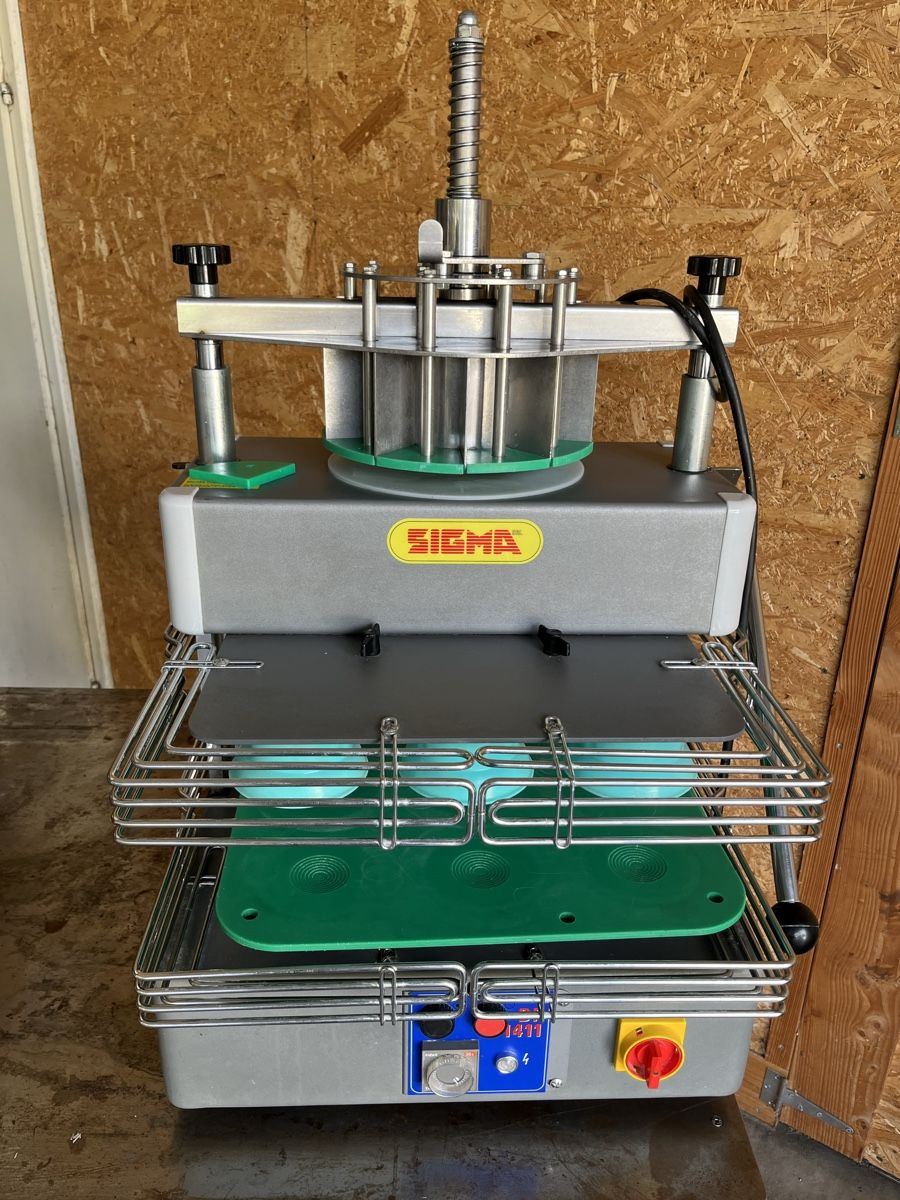 Elettrodomestici da cucina: SIGMA Teigpresse DR1411 – Usato da Wohlen AG venduto da Moh80 1