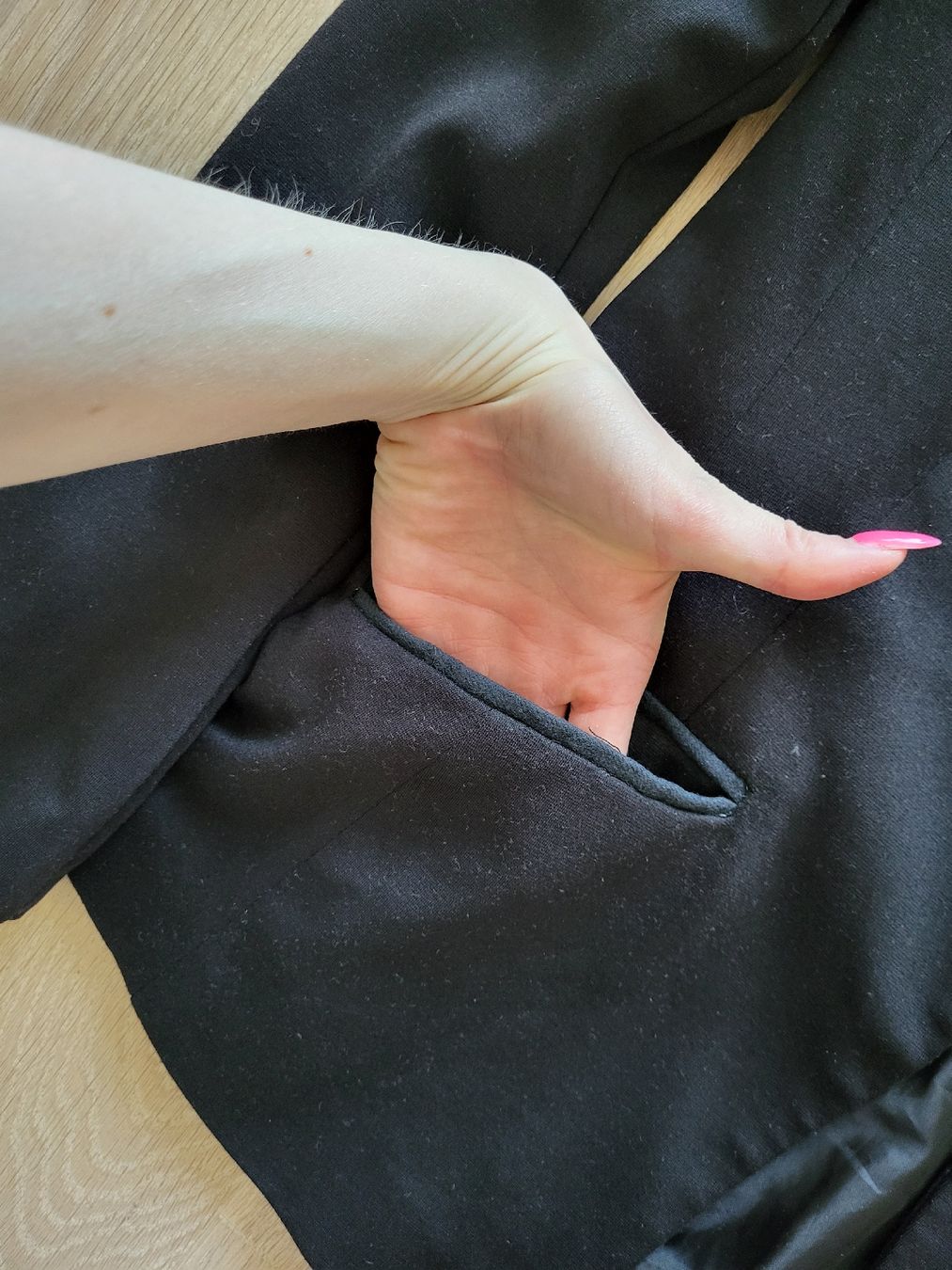 H&M Giacche: Schicker H&M Blazer, Grösse 38, Schwarz tailliert – Usato da Steffisburg venduto da esneusdaheime 3