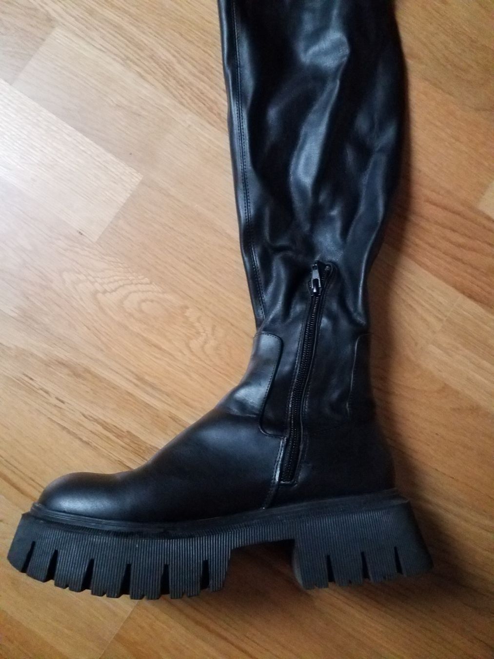 Zara Scarpe da donna: Overknee boots – Usato da Luzern venduto da _Lobster_ 2