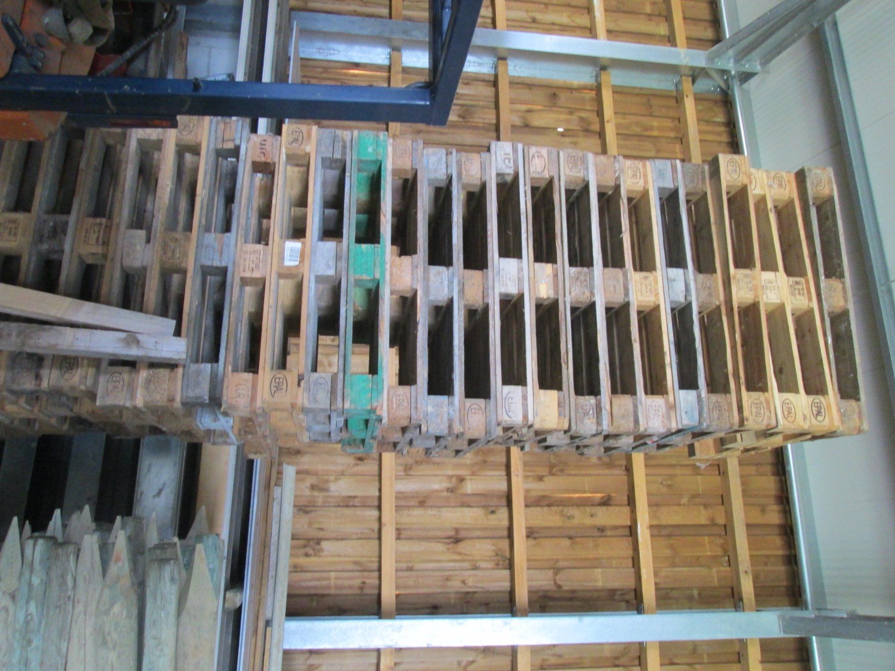Pallets: palettes CFF – Usato da Borex venduto da Pcats
