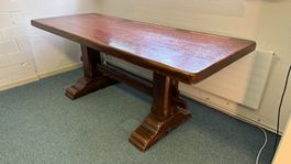 Antiker Holztisch aus massiver alter Eiche