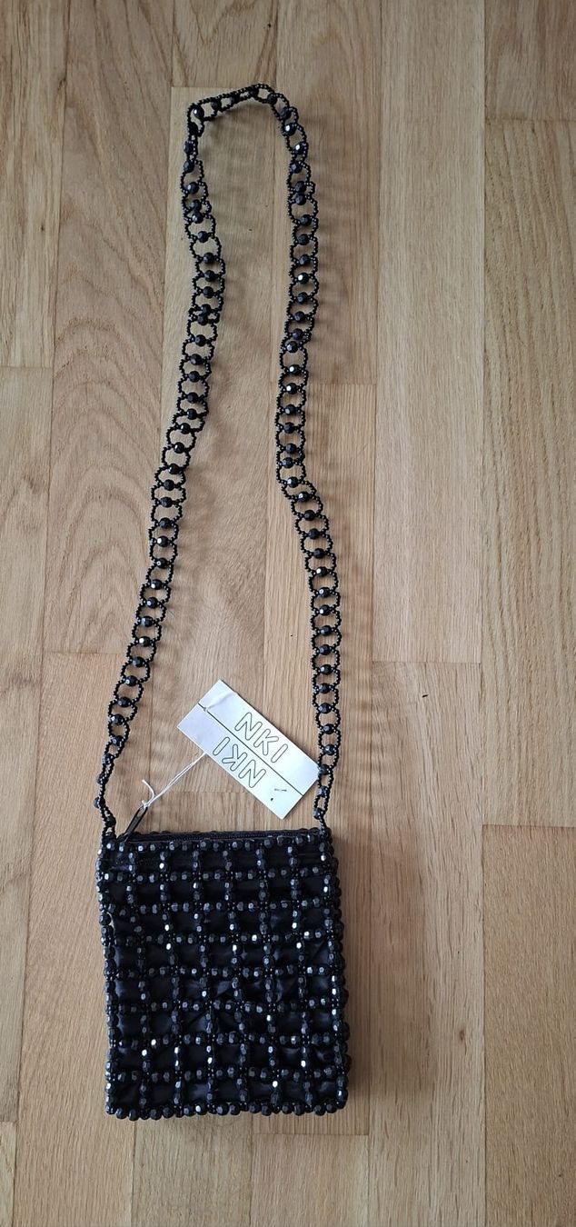 Altro in  Abbigliamento & Accessori: Borsetta a tracolla in perline nera NUOVA – Nuovo e nell'imballaggio originale da Lugano venduto da Rossana11 1