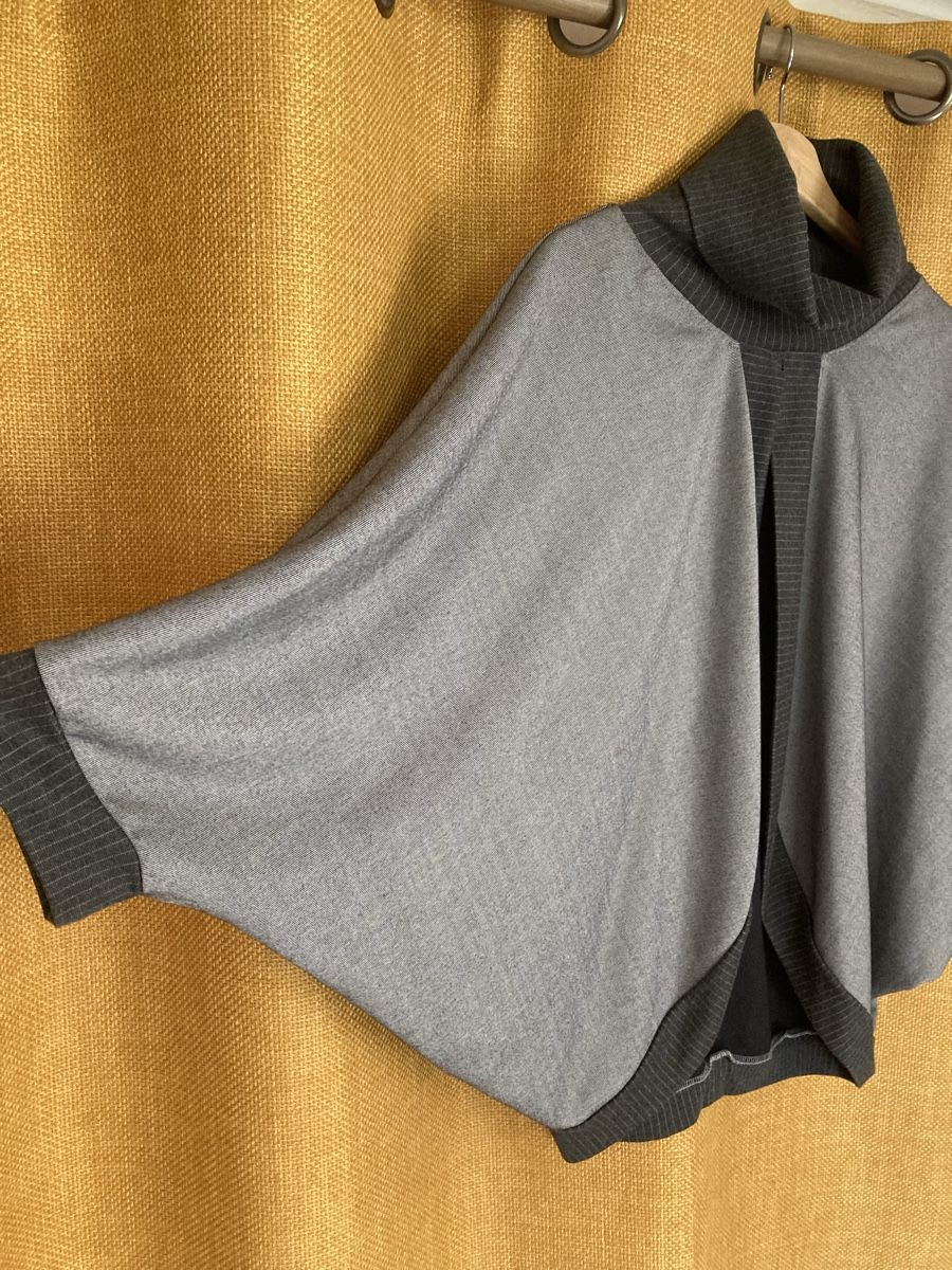 Altro in Moda donna: Veste cape élégante et originale  – Nuovo e nell'imballaggio originale da Ardon venduto da hel_2sxp 7