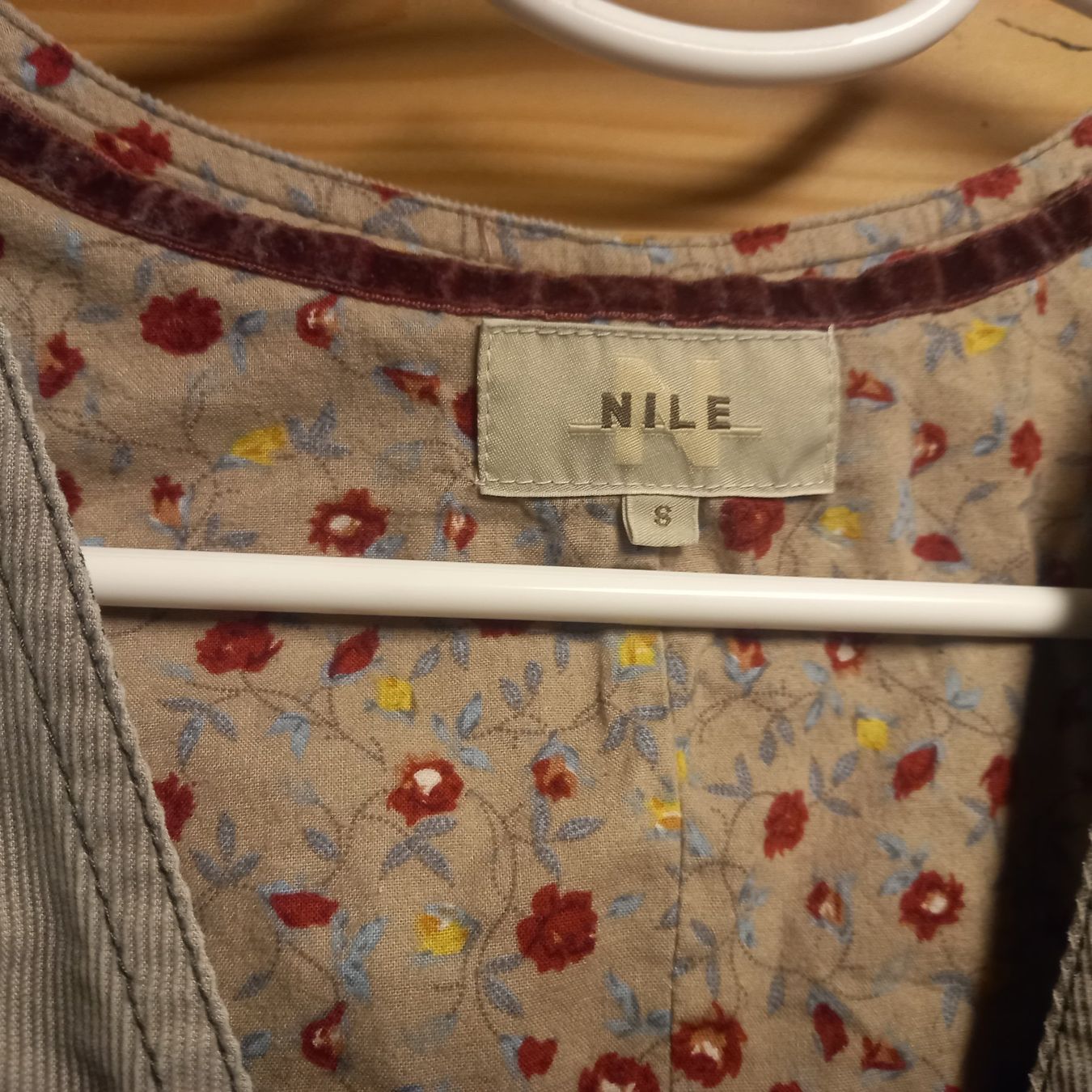 Nile Vestiti: Nile Kleid – Usato da Ennetmoos venduto da enzian24 2