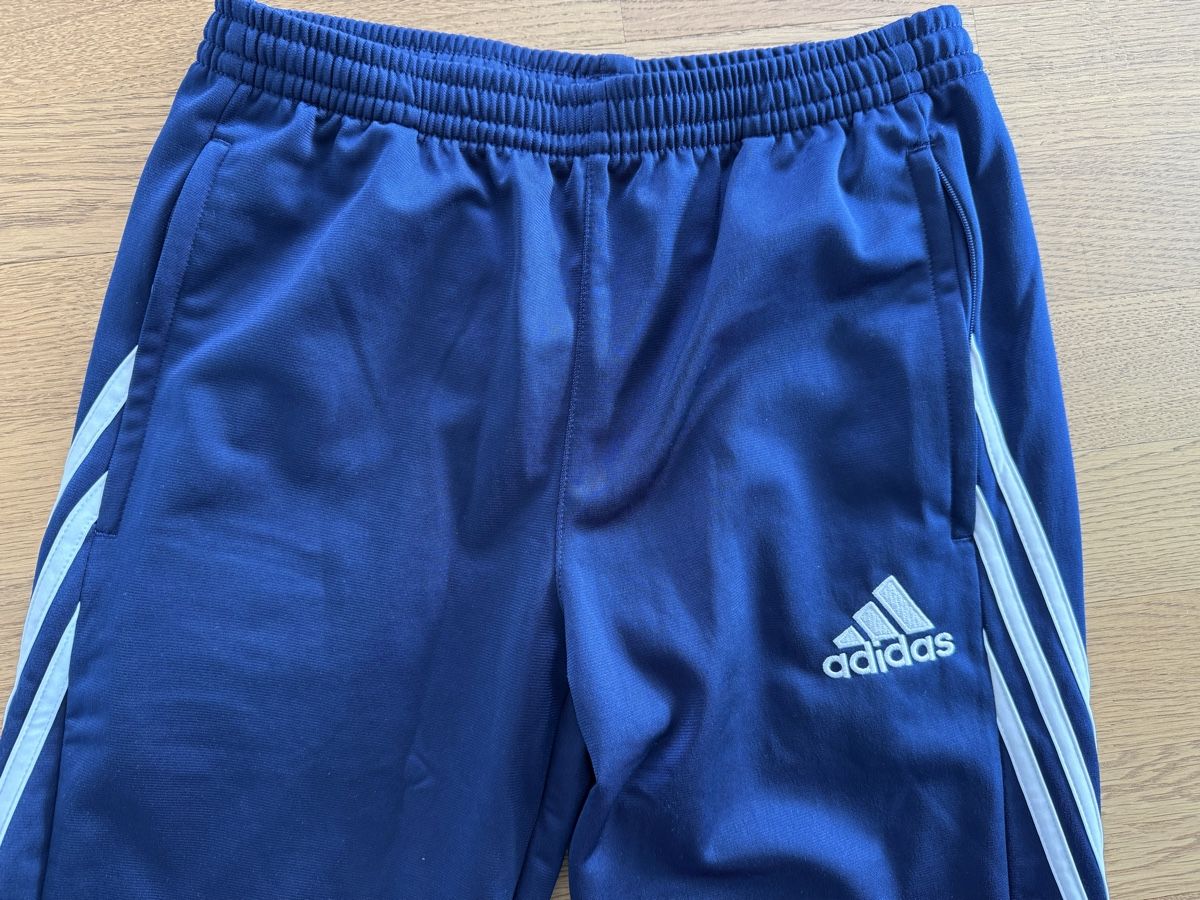 Adidas Completi: Trainingsanzug von Adidas Gr.164  – Usato da Schenkon venduto da NaBr 3