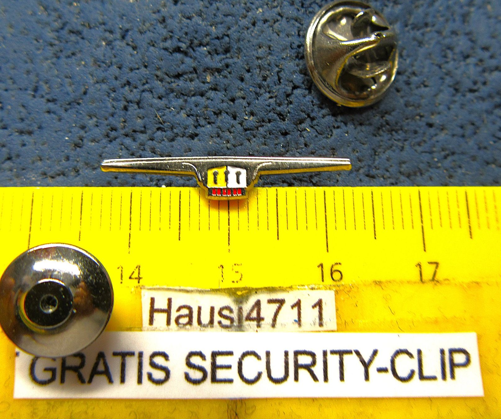 Opel Placchette & Badge: OPEL AUTO LOGO PIN VINTAGE OLDTIMER mit SECURITY-CLIP – Usato da Ettingen venduto da Hausi4711