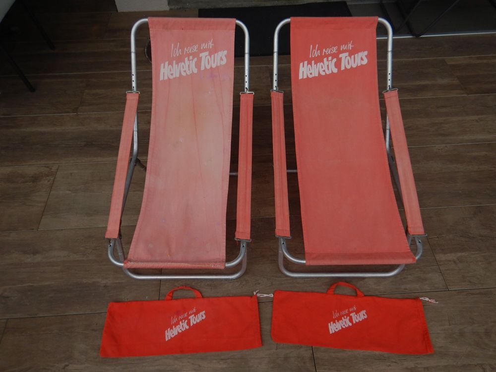 2 kompakte Liegestühle (Werbeartikel Helvetic Tours) Kaufen auf Ricardo
