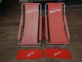 2 kompakte Liegestühle (Werbeartikel Helvetic Tours)