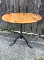 Bistro Tisch, massiv, Vintage Stil, Top Zustand