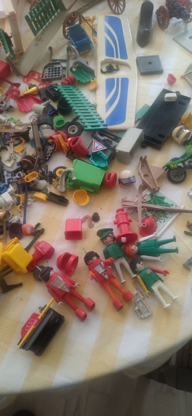 Playmobil Spielzeuge: lot playmobil  – Gebraucht aus Lausanne von Wampa 1