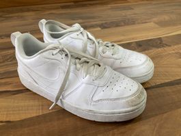 Hallenturnschuhe Nike weiss, Grösse 38