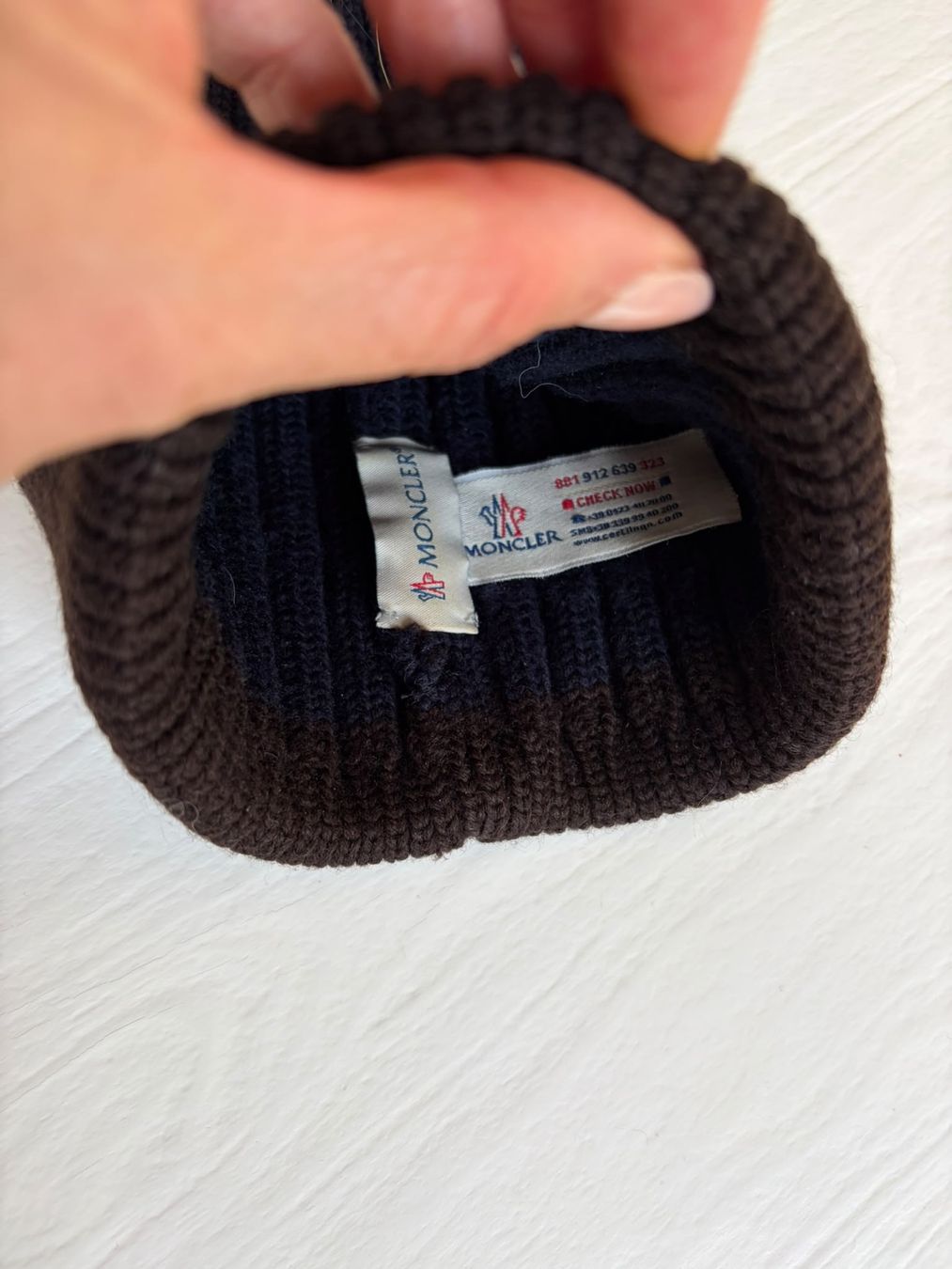 Moncler Hüte, Mützen & Caps: Moncler cuffia in lana – Gebraucht aus Rancate von FiorAngela011 2