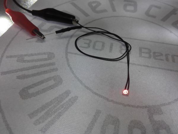 Componenti elettronici: LED SMD 3528 rot, 12V verkabelt – Nuovo (secondo la descrizione) da Luzern venduto da Salefactory 1